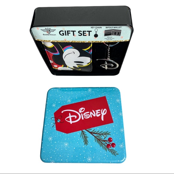 NIB Disney Mickey Mouse Bifold Wallet & Keychain Gift Set - Picture 7 of 10